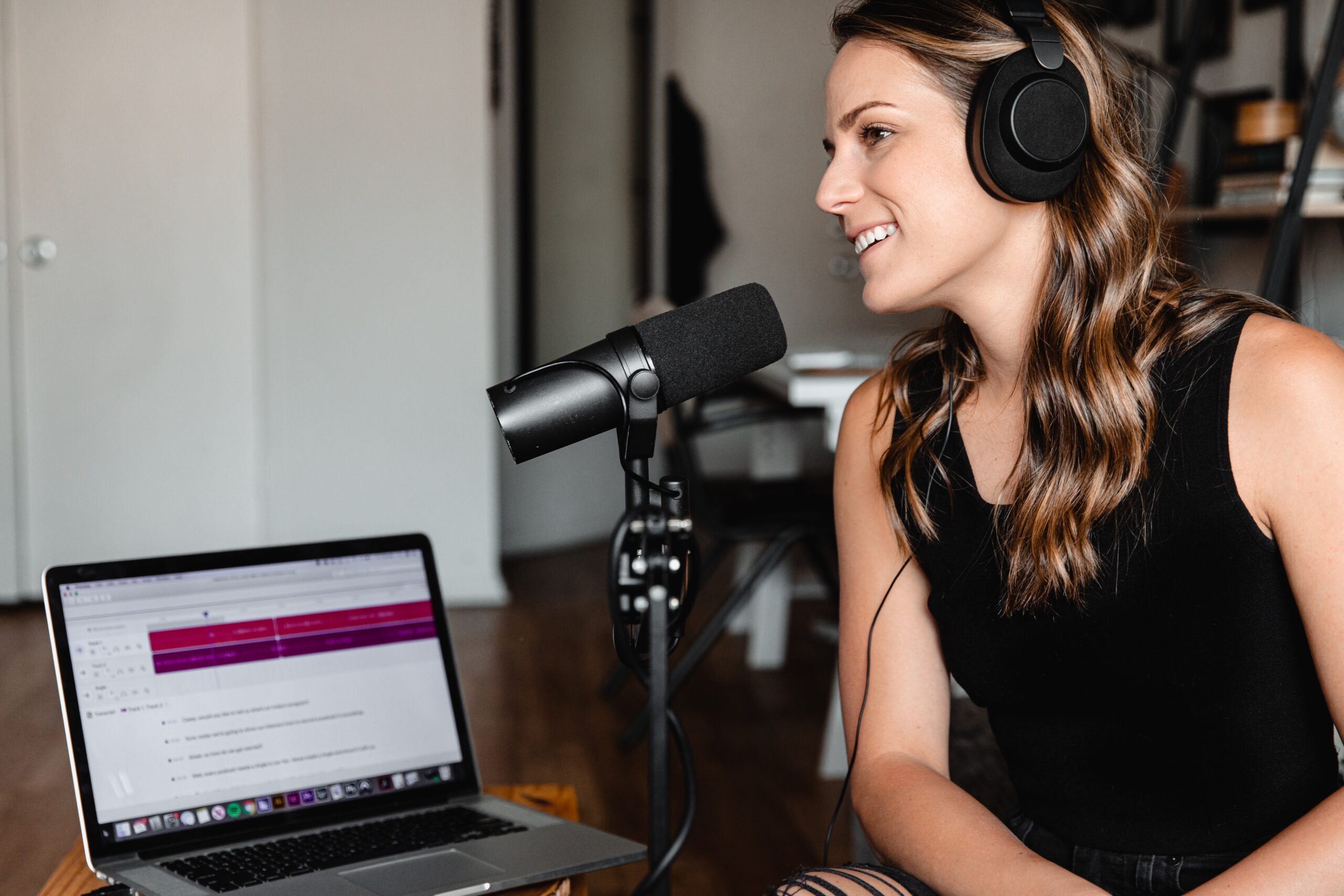 List of 25 of my MOST UPLIFTING Podcasts  – Summarised